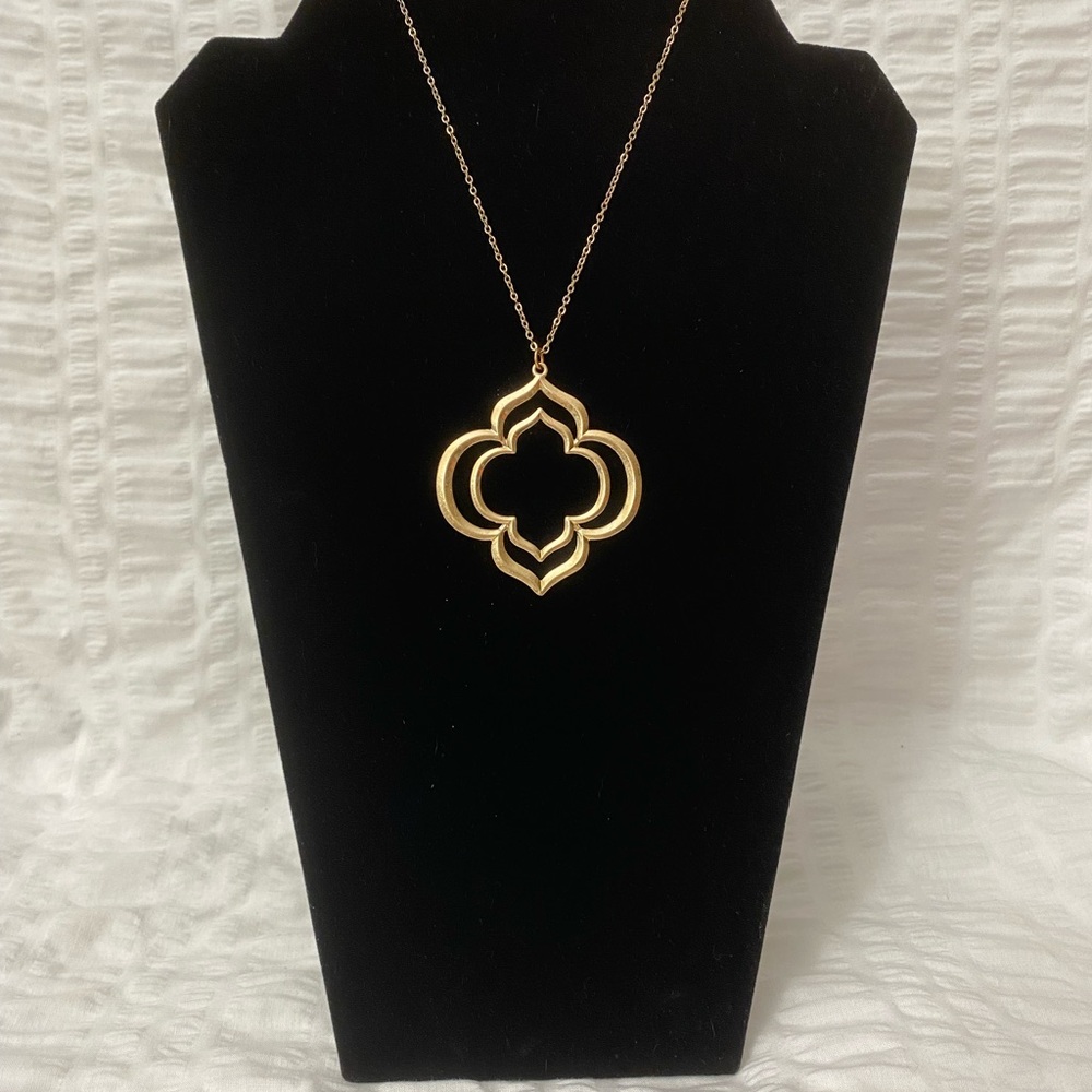 Vintage Necklace Trendy Long Necklace Gold Color Simple Design Flower Pendant